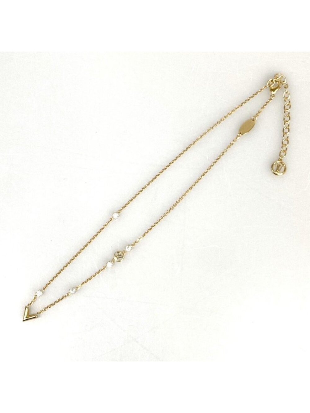 Louis Vuitton Necklace Essential V Strass PM Gold